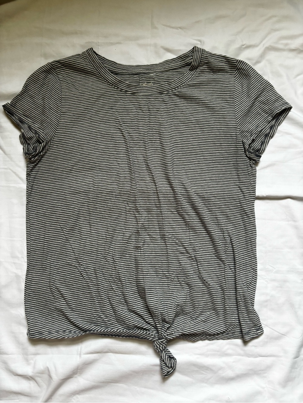 Universal Thread Womens Short Sleeved Blouse with Tie Hem Accent Sz XS